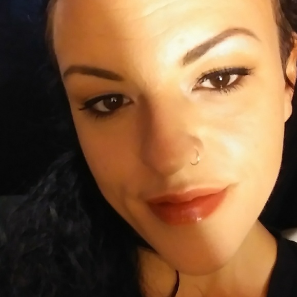 Meet your Posher, Jess - Picture 1 of 1